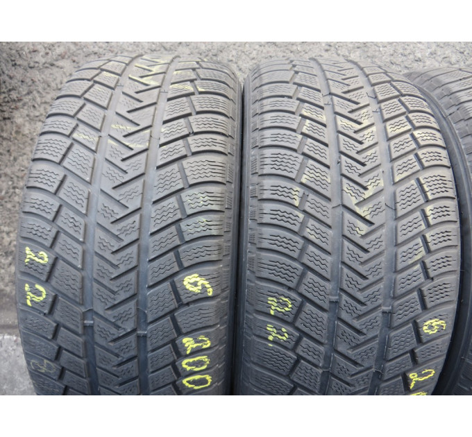 Michelin LatitudeAlpin 255/55 R18 105H зима 4 штуки шини бу ОП