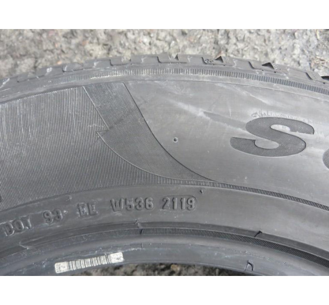 Pirelli ScorpionWinter 215/65 R17 99H зима 4 штуки шини б/у