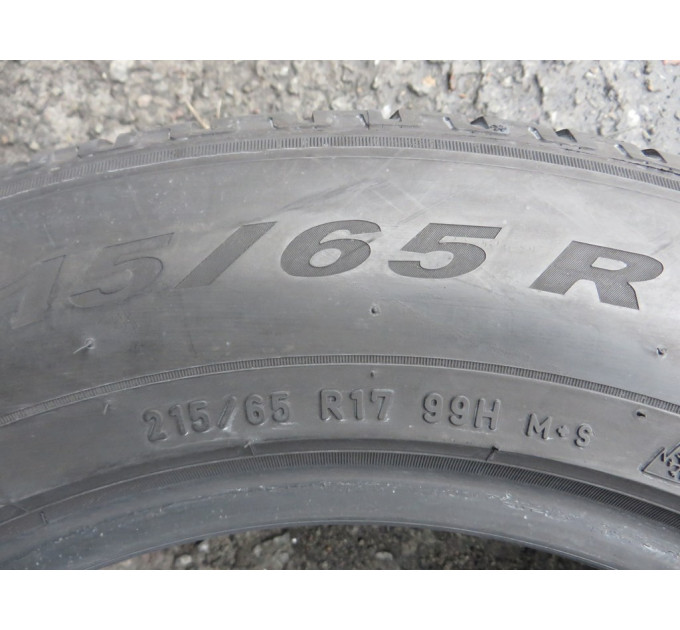 Pirelli ScorpionWinter 215/65 R17 99H зима 4 штуки шини б/у