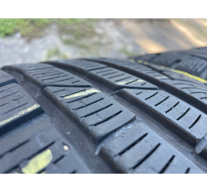 L Pirelli Sottozero winter 210 serie 2 235/55r18 104H шини бу зима 4 штуки