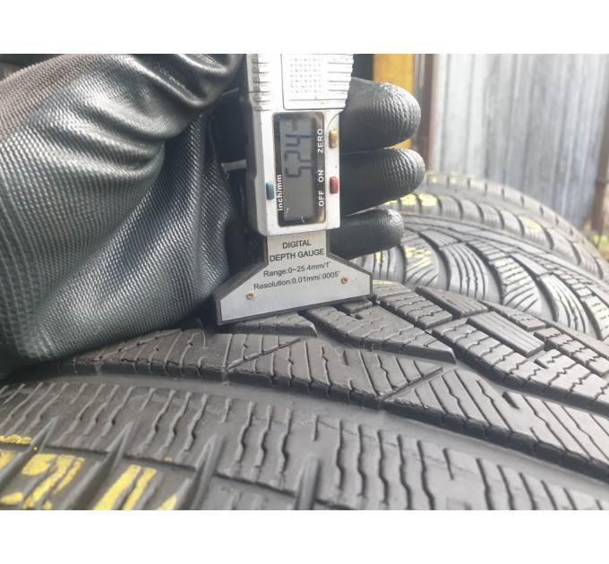 Michelin PilotAlpinPa4 235/55 R17 103H зима 4 штуки шини б/в ОП