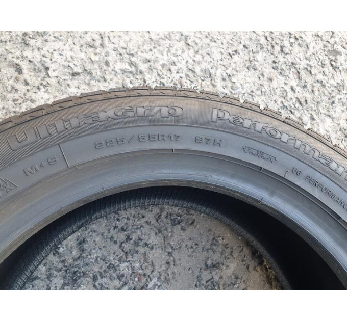Goodyear UltraGripPerformance 225/55 R17 97Н зима 1 штука шини бу ОП