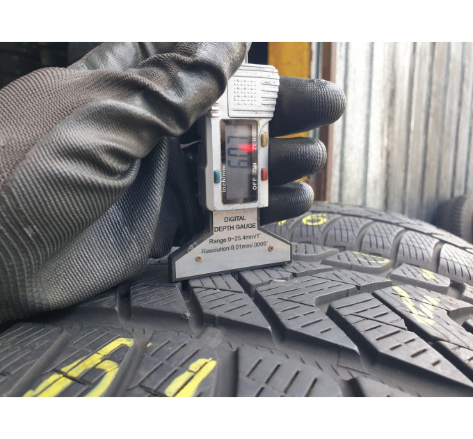 Pirelli ScorpionWinter 255/50 R19 103V зима 2 штуки шини бу ОП