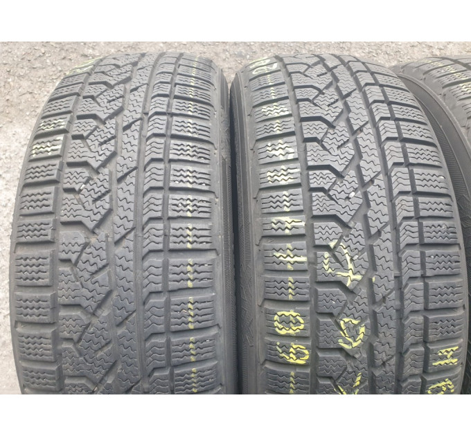 Kumho IzenRV 225/60 R17 99H зима 2 штуки шини бу ОП