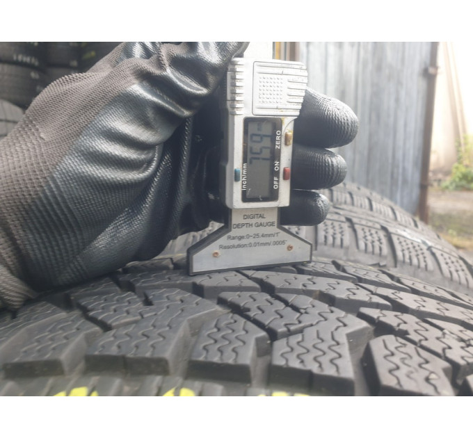 Kumho IzenRV 225/60 R17 99H зима 2 штуки шини бу ОП