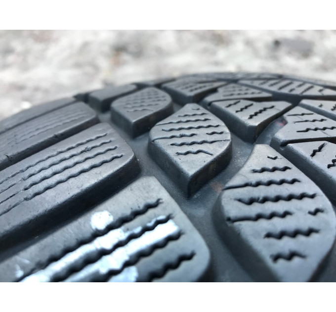 L Bridgestone Blizzak LM-25 4x4 215/60R17 96H шини бу зима 2 штуки