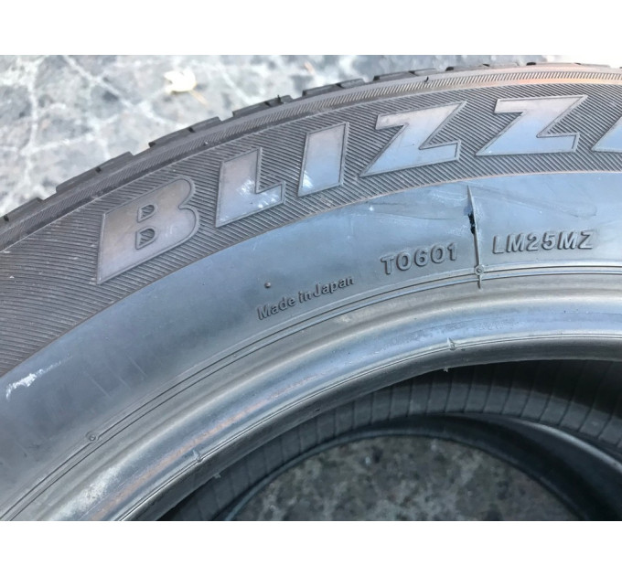 L Bridgestone Blizzak LM-25 4x4 215/60R17 96H шини бу зима 2 штуки