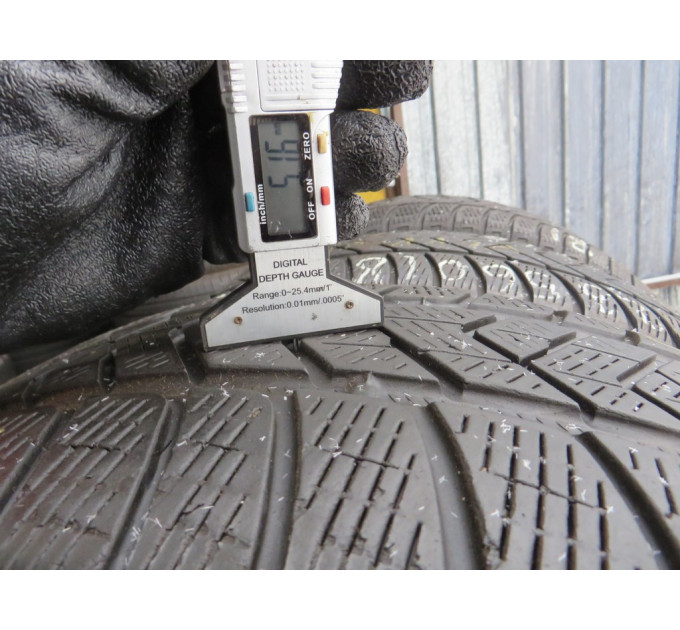 Pirelli ScorpionWinter 235/60 R18 107H зима 4 штуки шини б/у 