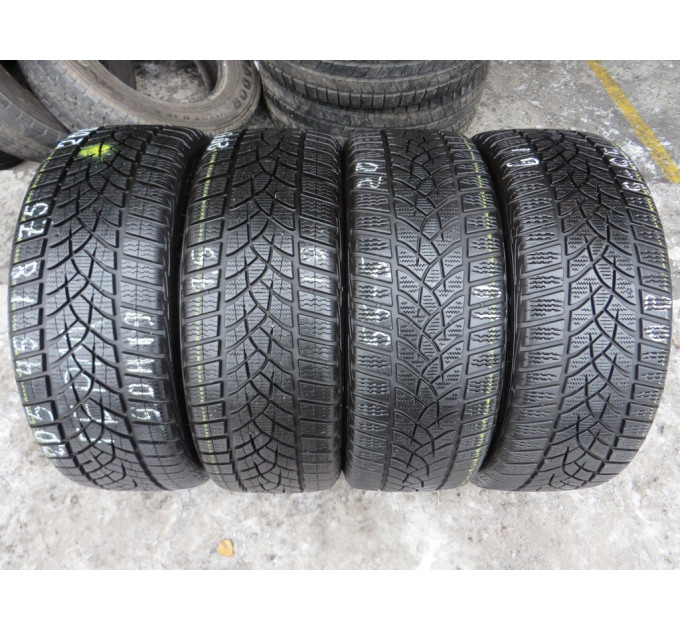 Goodyear UltraGripPerformance 205/45 R18 90H зима 4 штуки шини бу ОП