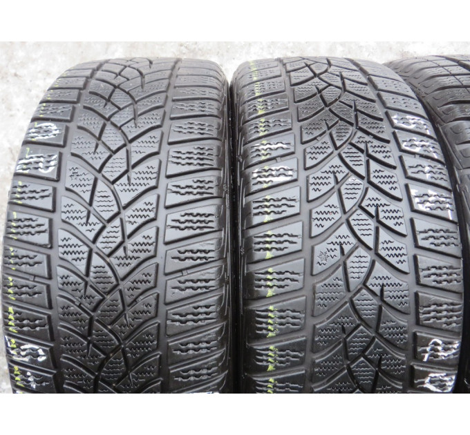 Goodyear UltraGripPerformance 205/45 R18 90H зима 4 штуки шини бу ОП